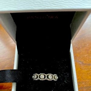 Pandora stackable band size 5